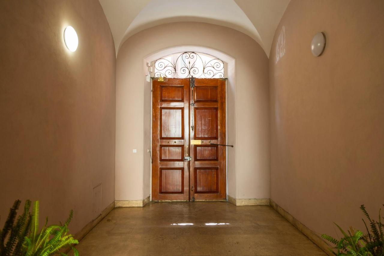 Rome Lucia Apartment ภายนอก รูปภาพ