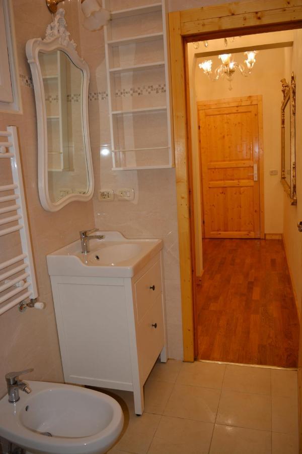 Rome Lucia Apartment ภายนอก รูปภาพ